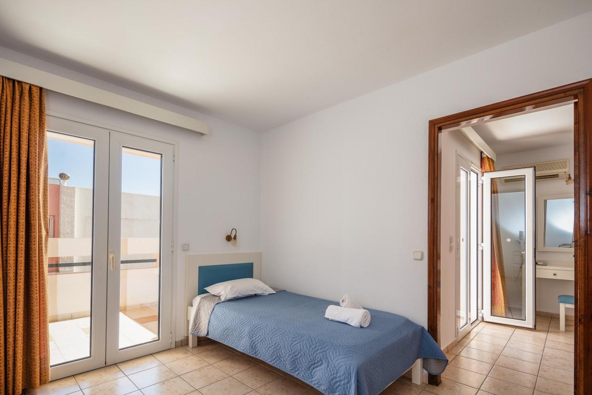 Koni Village Hotel Stalida Room photo